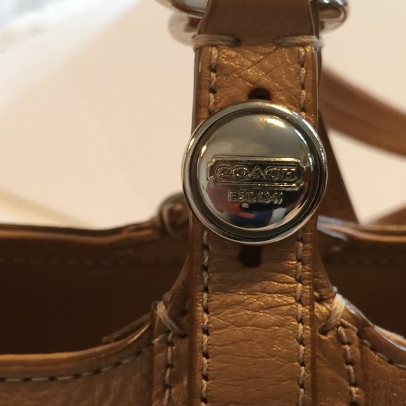 COACH SATCHEL - Picture 3 of 4